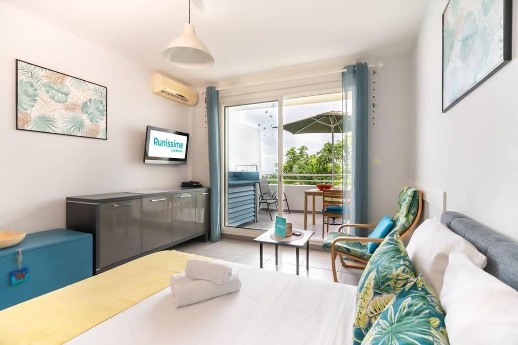 Flamboyant - Studio 2 Personnes Avec Lit De Qualite Hoteliere Separable Pour Couple Ou Amis Avec Tres Belle Terrasse A 12 Min A Pied Ou 4 Min En Voiture Du Lagon De L'Ermitage - St Gilles Les Bains لا سالين لو باين المظهر الخارجي الصورة