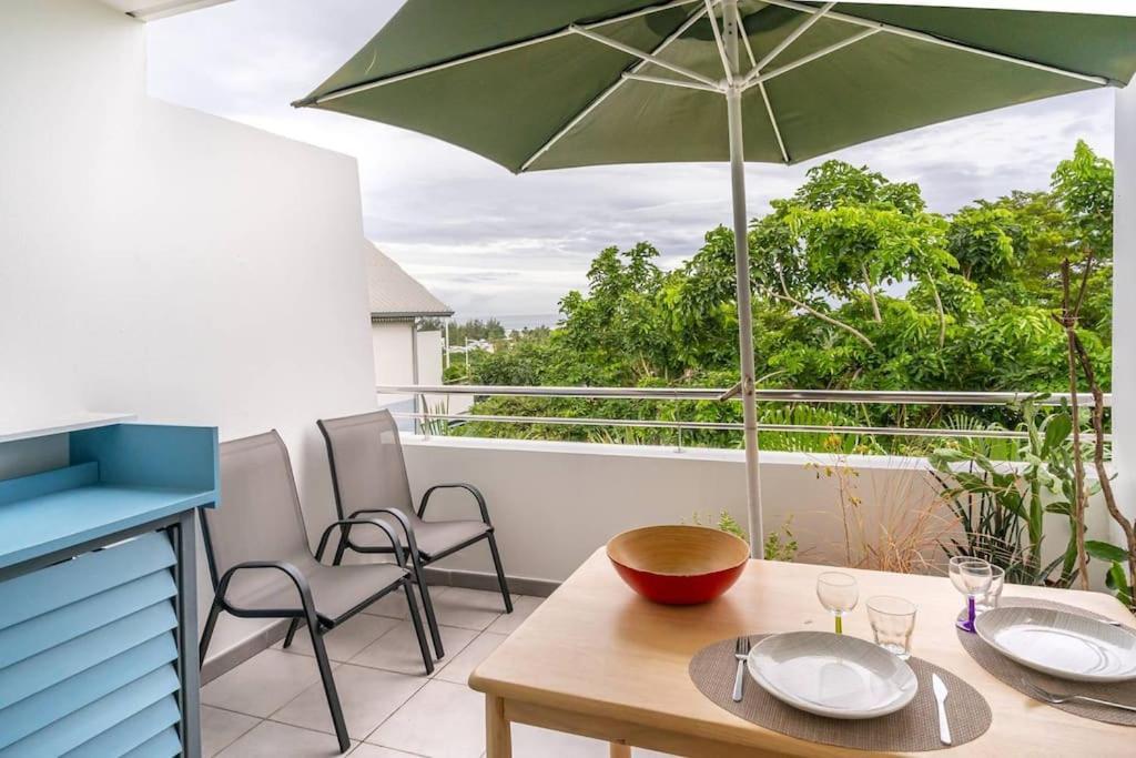 Flamboyant - Studio 2 Personnes Avec Lit De Qualite Hoteliere Separable Pour Couple Ou Amis Avec Tres Belle Terrasse A 12 Min A Pied Ou 4 Min En Voiture Du Lagon De L'Ermitage - St Gilles Les Bains لا سالين لو باين المظهر الخارجي الصورة